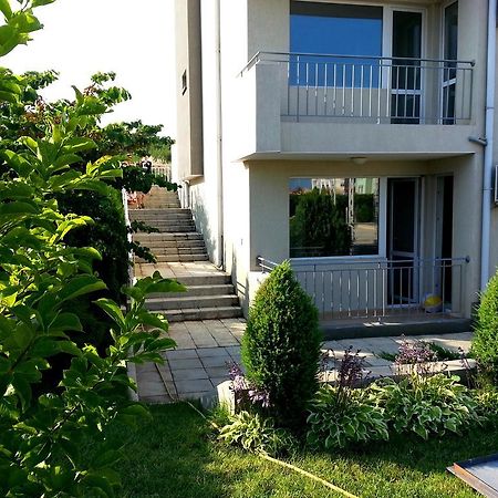 Menada Butterfly Apartment Sveti Vlas Eksteriør billede