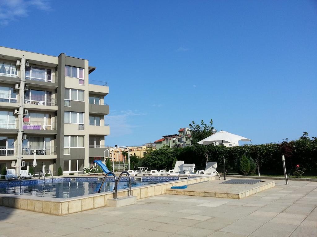 Menada Butterfly Apartment Sveti Vlas Eksteriør billede