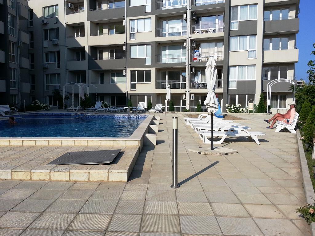 Menada Butterfly Apartment Sveti Vlas Eksteriør billede