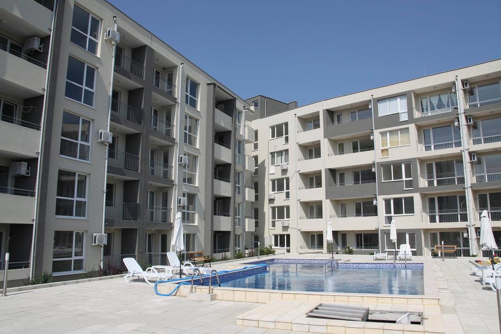 Menada Butterfly Apartment Sveti Vlas Eksteriør billede