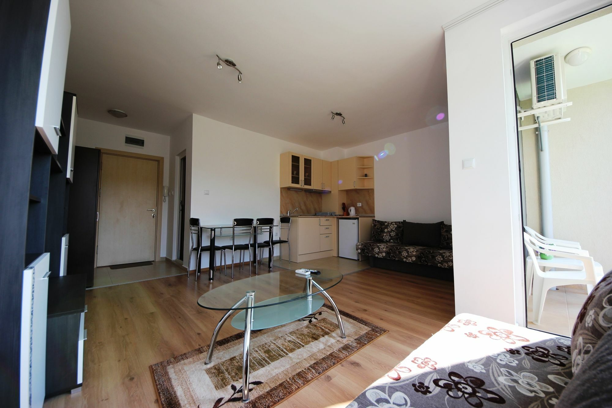 Menada Butterfly Apartment Sveti Vlas Eksteriør billede